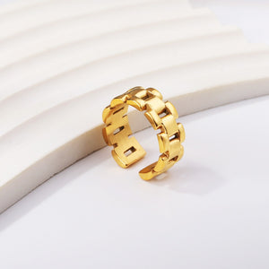 Farrah Gold Ring